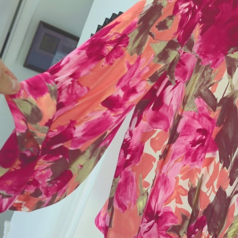 NWT Karen Kane Floral Pretty In Pink V-Neckline,Blouson Sleeves Top Large Petite - Picture 4 of 8
